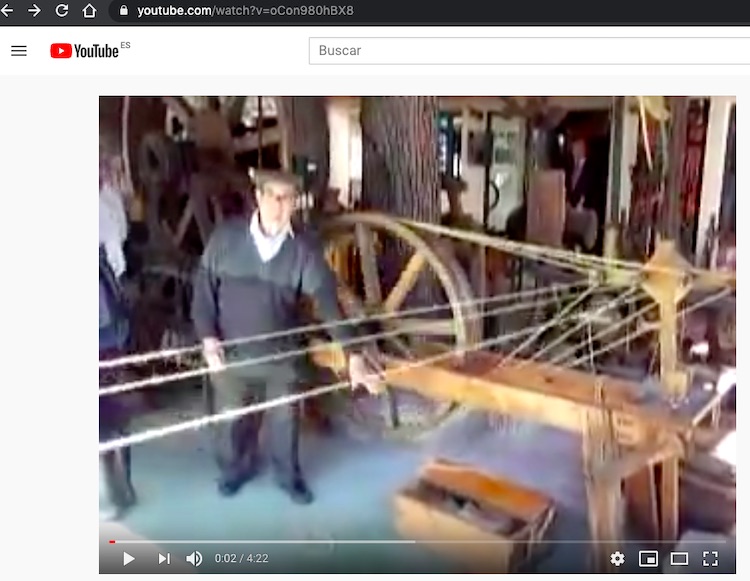 Jenny Messy difunde en youtube imágenes de una demostración de hilado en 2009